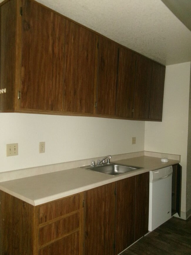 Building Photo - 3591 Quail Lakes Dr