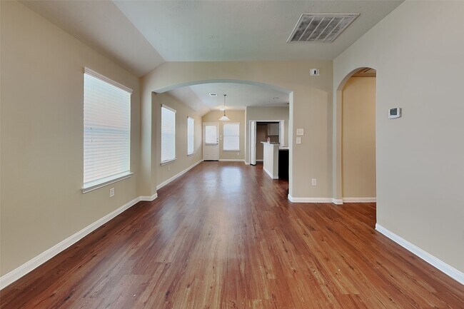 Building Photo - 21606 Nella Cir
