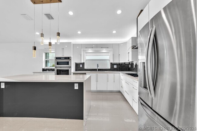Building Photo - 3307 SW 49th St