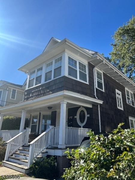 Primary Photo - 96 Grove St