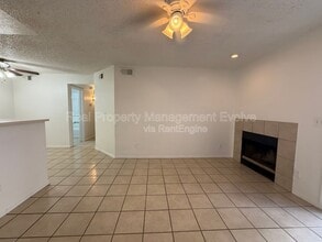 Building Photo - 533 W Guadalupe Rd