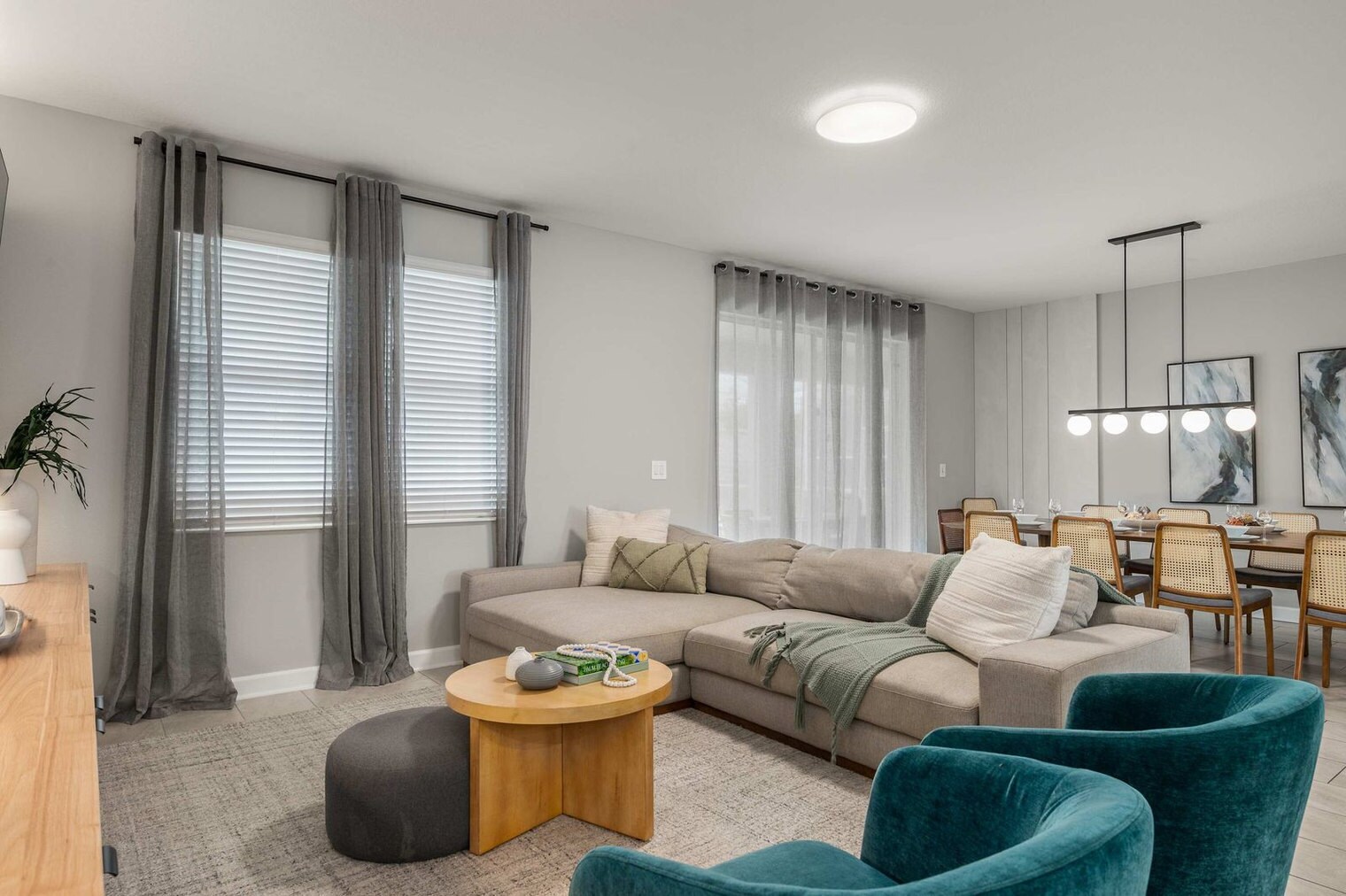 Building Photo - 9052 Sommerset Hills Dr