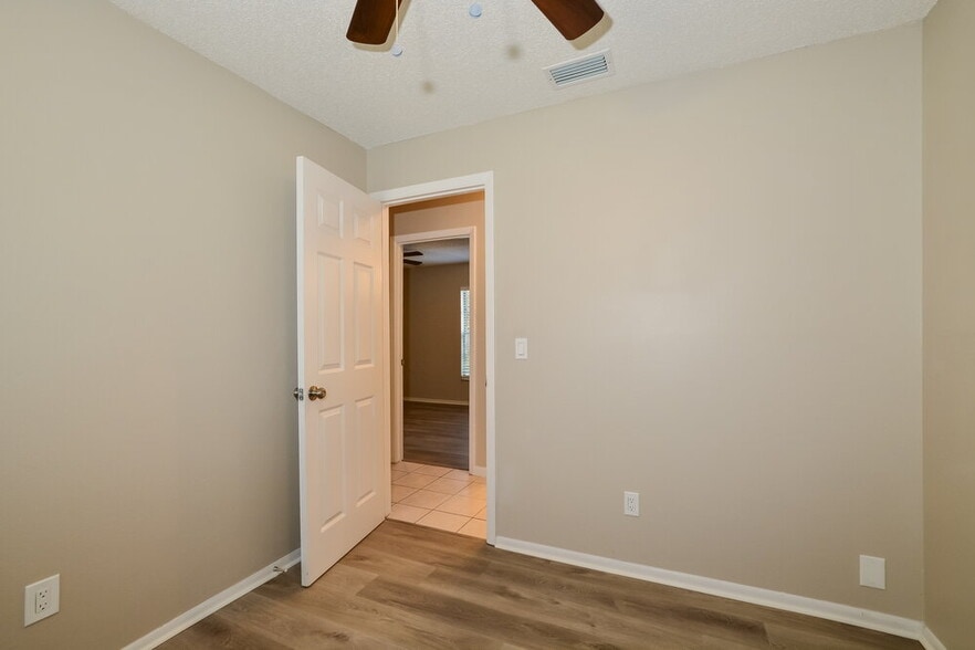 Building Photo - 432 Jeffers St