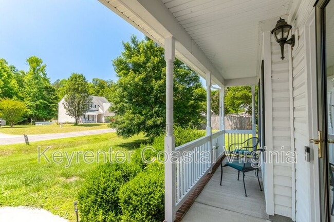 Building Photo - 16221 Farah Ct