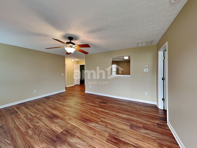 Building Photo - 8427 Nightshade Dr