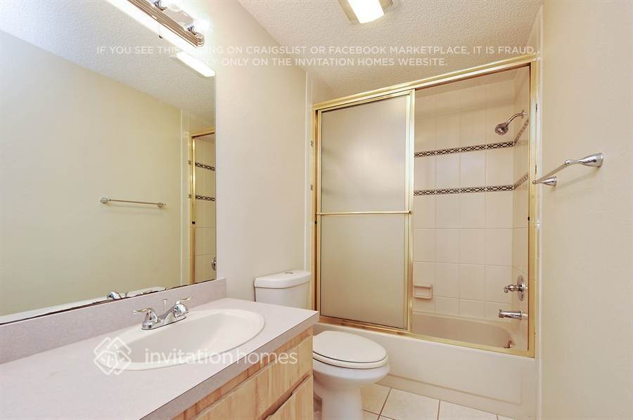 Building Photo - 1913 Coral Tree Ct