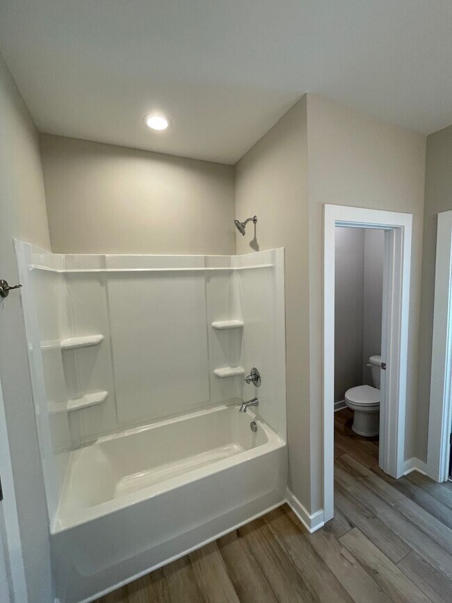 Building Photo - Home for Rent in Weaver, AL!!! View with 4...