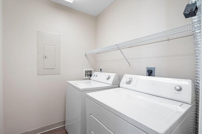 Building Photo - 5087 Vail Pine Pl