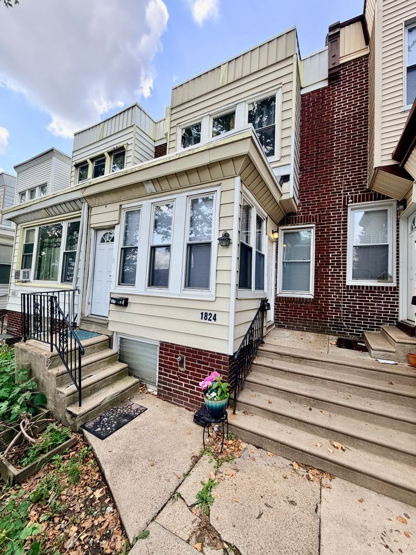 Building Photo - 1824 N 54th St