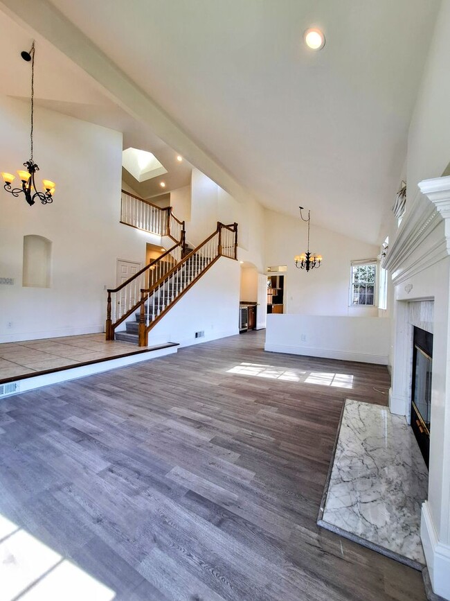 Building Photo - 802 Schooner Bay Dr