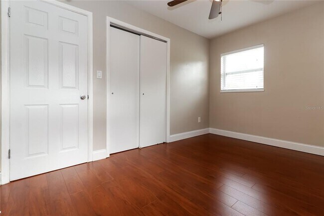 Building Photo - 104 Ramona Cir