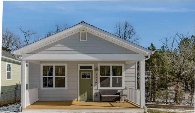 Primary Photo - 301 Fenbrook Way