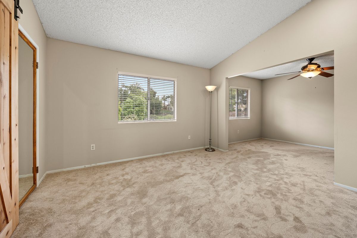 Building Photo - 2244 Black Pine Rd