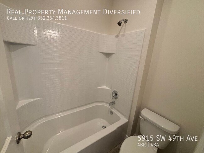 Building Photo - 5915 SW 49th Ave
