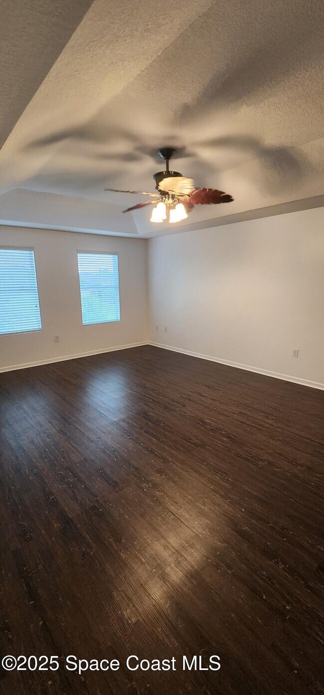Building Photo - 3520 Aria Dr