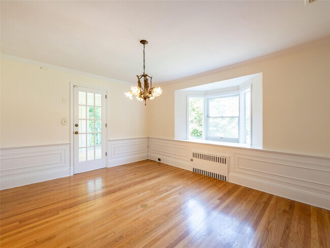 Building Photo - 91 Pickwick Rd