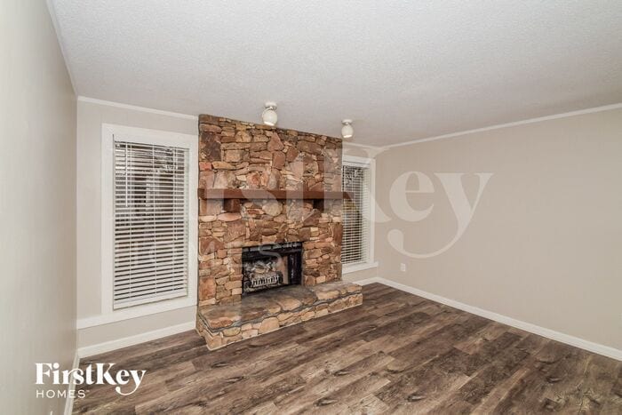 Building Photo - 1131 Dearing Downs Dr
