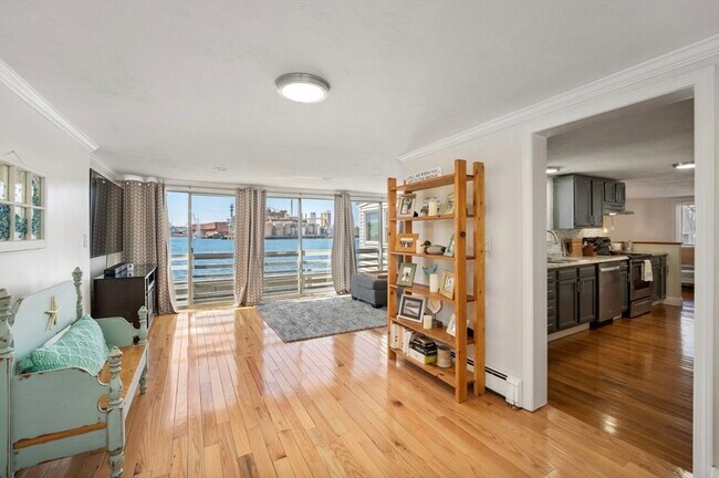 Building Photo - 53 St Germain St