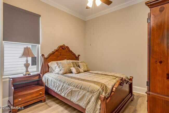 Building Photo - 204 Redfern St