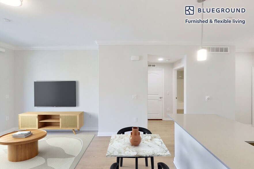 Building Photo - 2777 Alton Pkwy