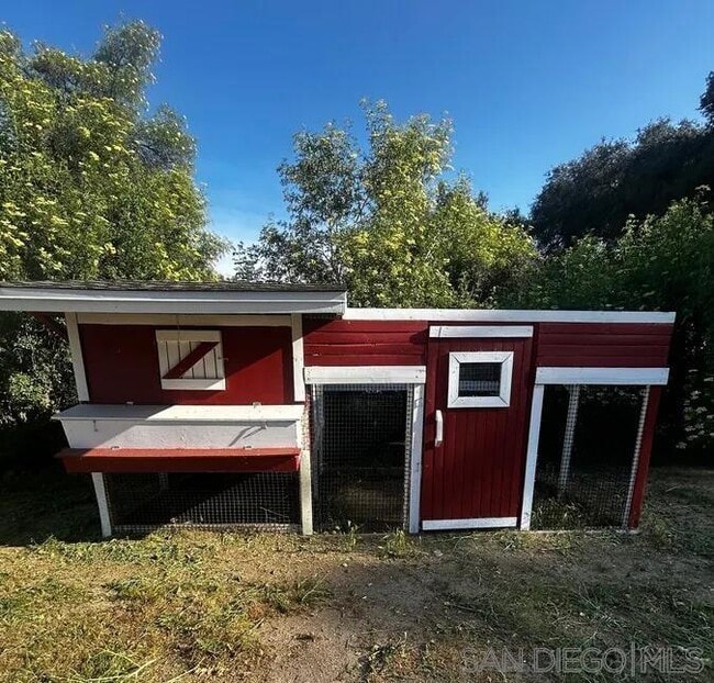 Building Photo - 1723 Buckman Springs Rd