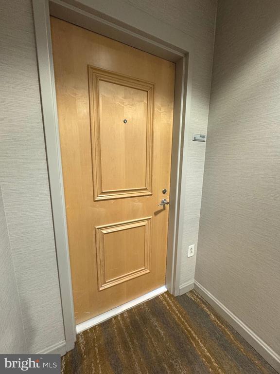 Building Photo - 901 N Penn St