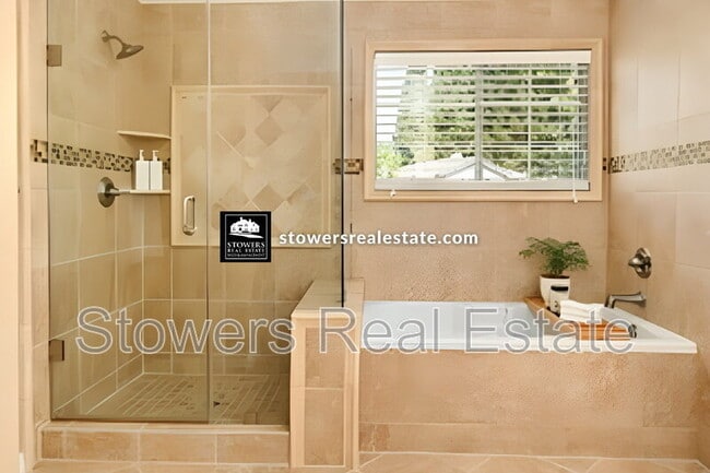 Building Photo - 441 Coventry Pl