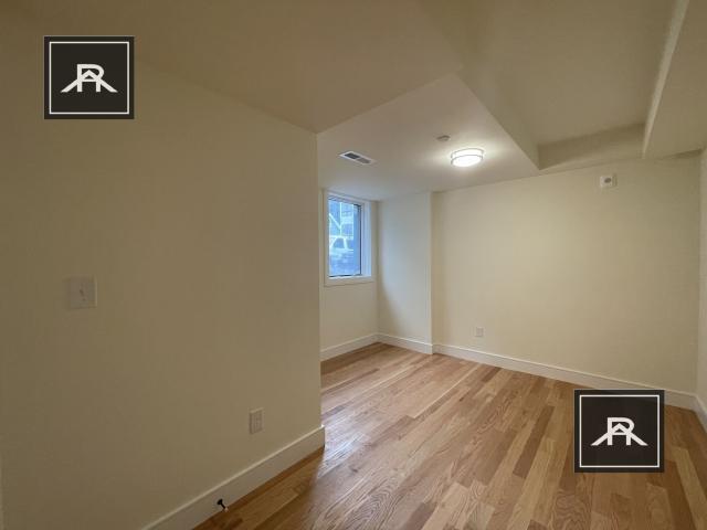 Building Photo - 3 bedroom in Brookline MA 02445