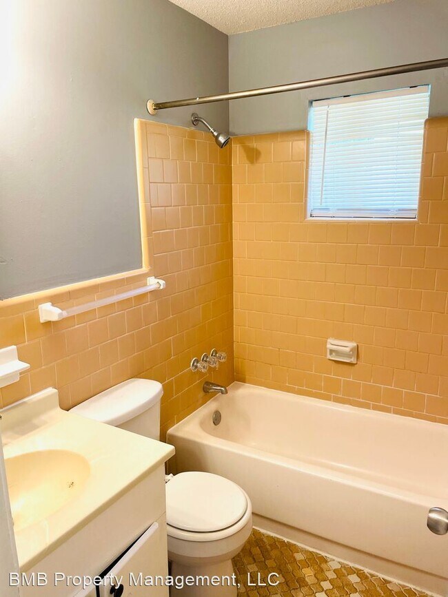 Building Photo - 3 br, 2 bath House - 312 Upton Road
