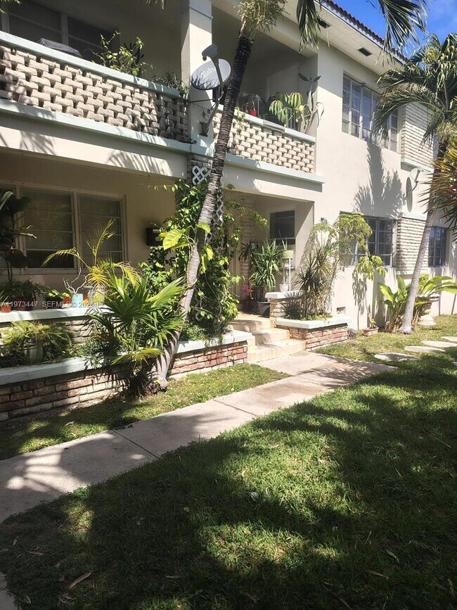 Building Photo - 7921 West Dr