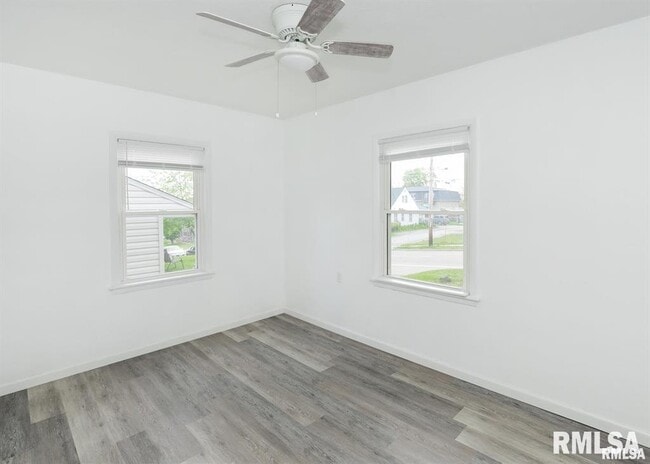Building Photo - 609 23rd St