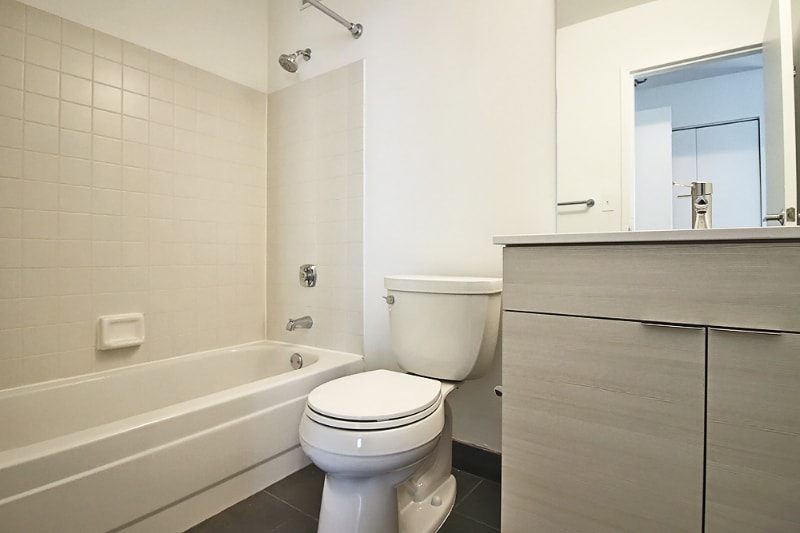 Building Photo - 425 E Ohio St