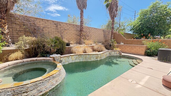 Building Photo - Fully Furnished 4-Bedroom Home with Pool & Spa in Palm Desert