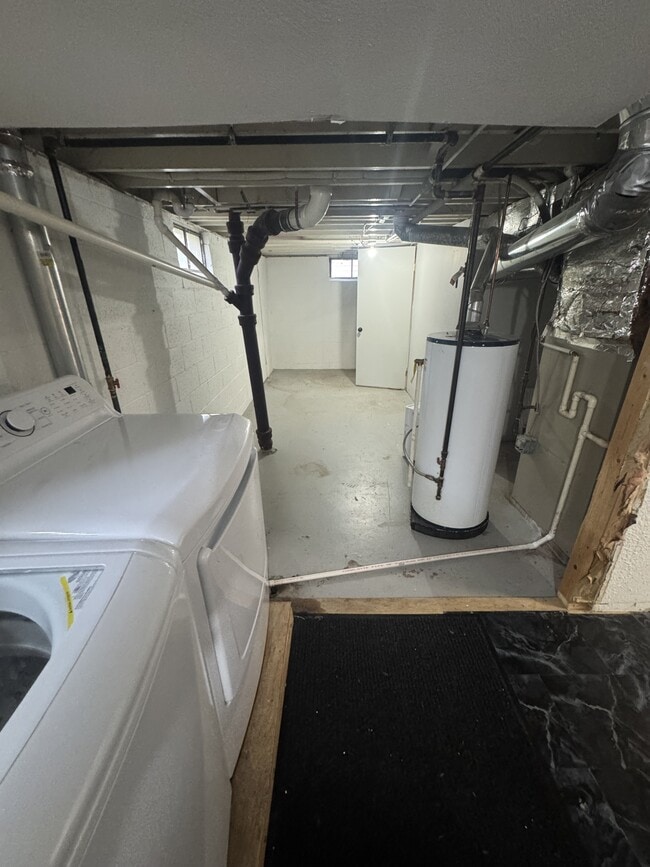 Building Photo - 616 Boston Rd