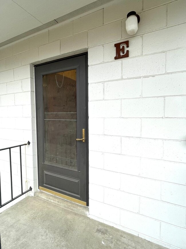 Building Photo - Peaceful 55+ Living | 2 Bed, 1 Bath Apartm...