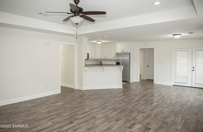 Building Photo - 6821 10th Ave