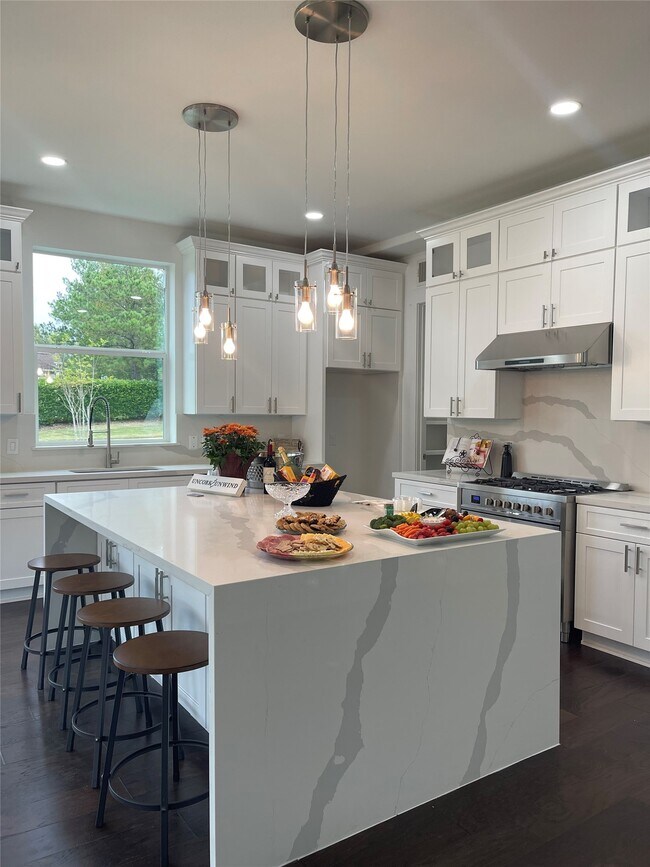 Building Photo - 114 Bentwood Dr