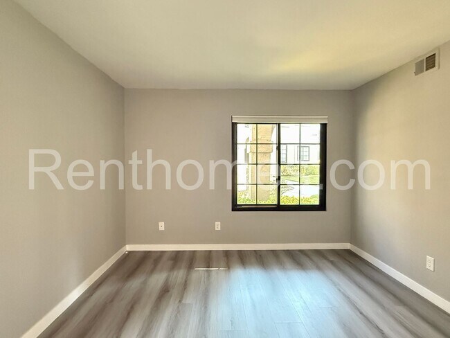 Building Photo - 13272 Wimberly Square