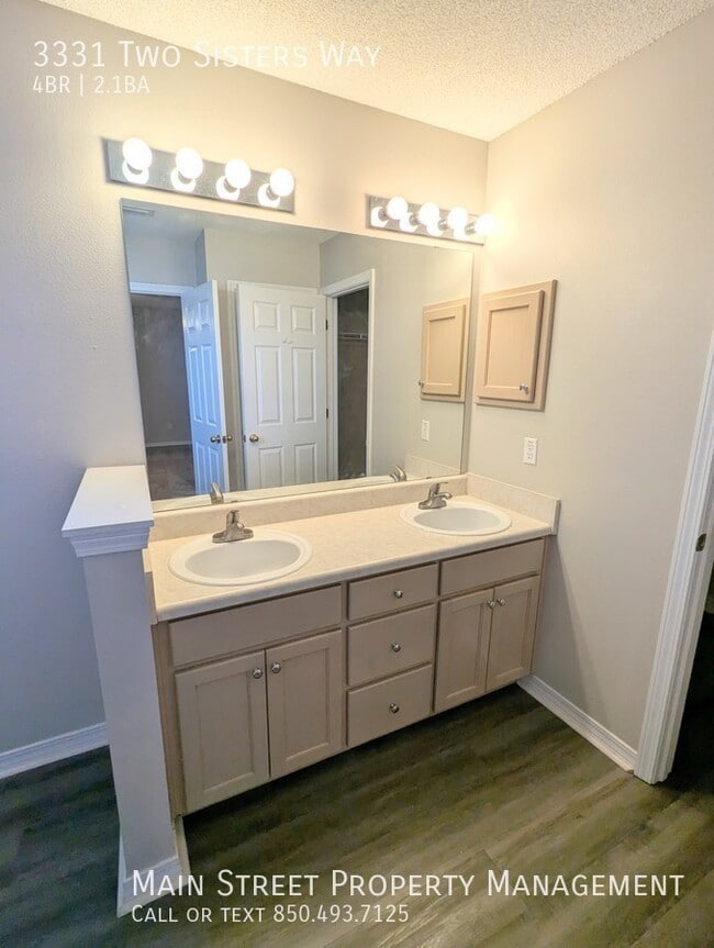 Building Photo - 3331 Two Sisters Wy