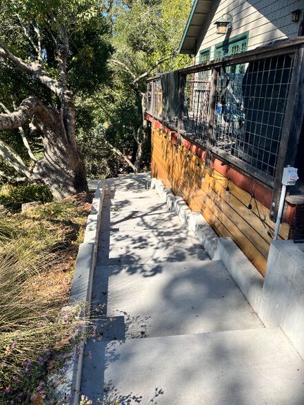 Building Photo - 2893a Scotts Right of Way