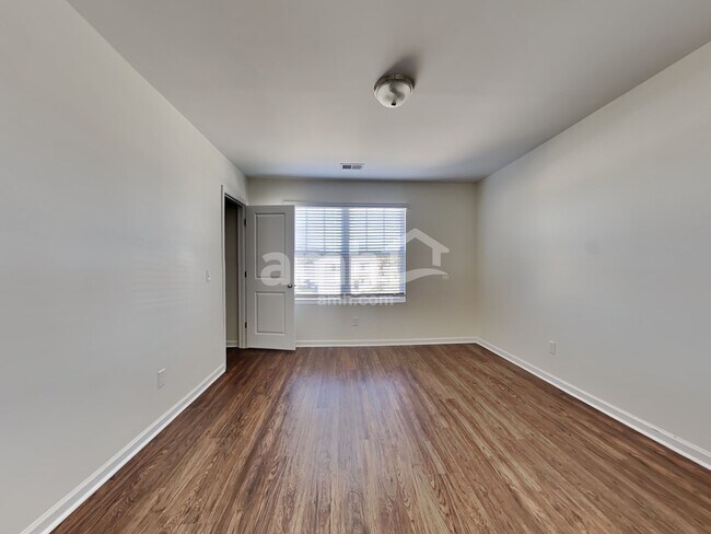 Building Photo - 200 Orion Way