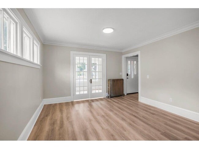 Building Photo - 1257 Palace Ave