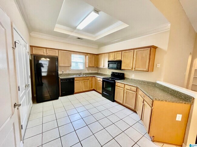 Building Photo - 5389 Cottage Cir