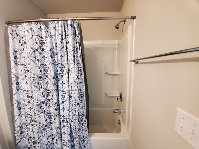 Building Photo - 5764 Callaway Cir