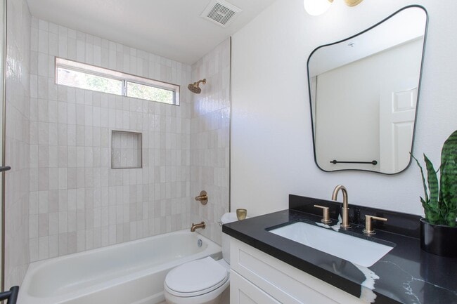 Building Photo - 23554 N 73rd Pl