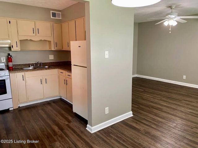 Building Photo - 3710 Noblitt Dr