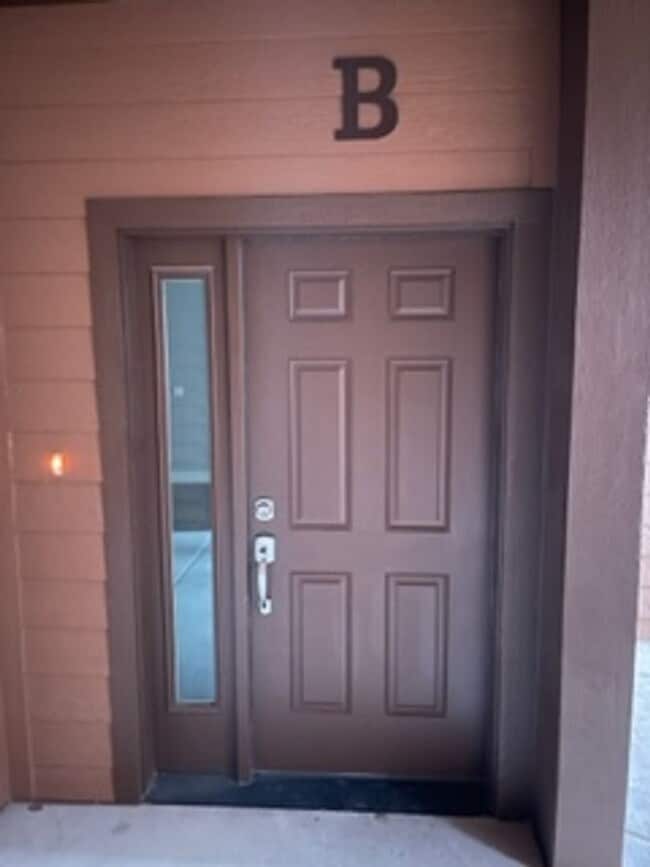 Building Photo - Upscale ground floor Whitefish Condo