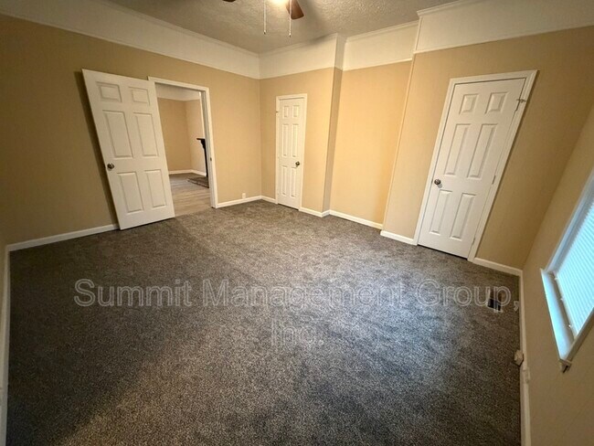 Building Photo - 34 Ivy St