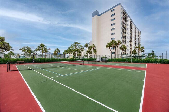 Building Photo - 7100 Sunset Way