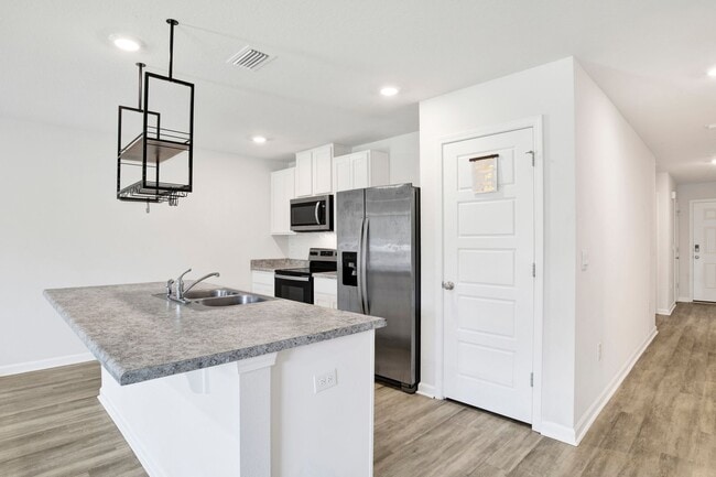 Building Photo - Beautiful 2023 Build Home, available now f...
